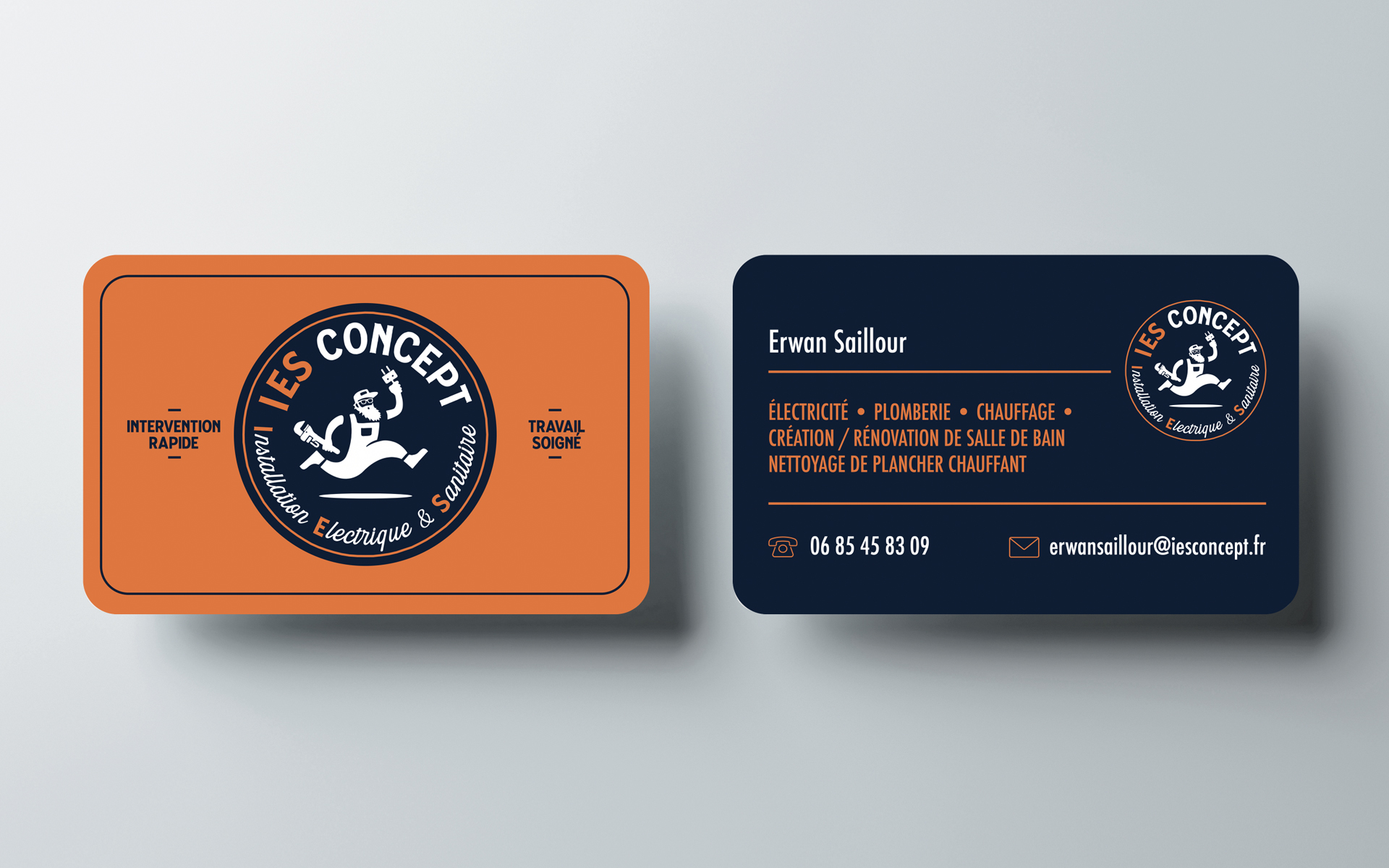 Cartes de visite IES Concept, recto orange avec le logo et verso bleu marine aux coordonnées d’Erwan